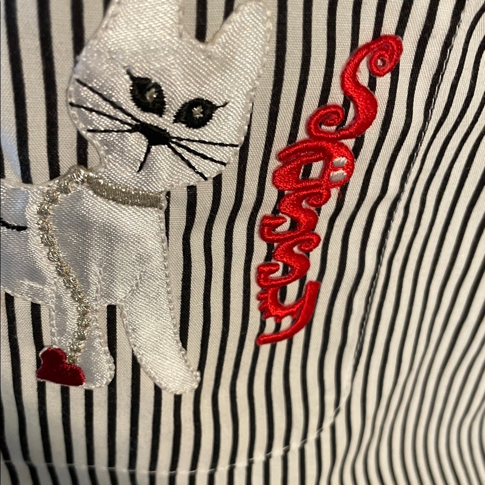 Las Olas Sassy Cat Striped Button-Up Shirt with Cat Embroideries and Bling - Picture 4 of 9